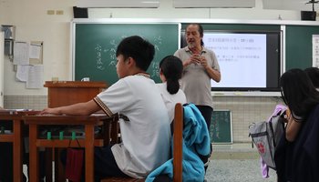 部落裡的文學課---專訪瓦歷斯．諾幹