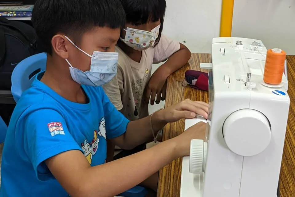 偏鄉縫紉課 東里國小學童縫出美感生活