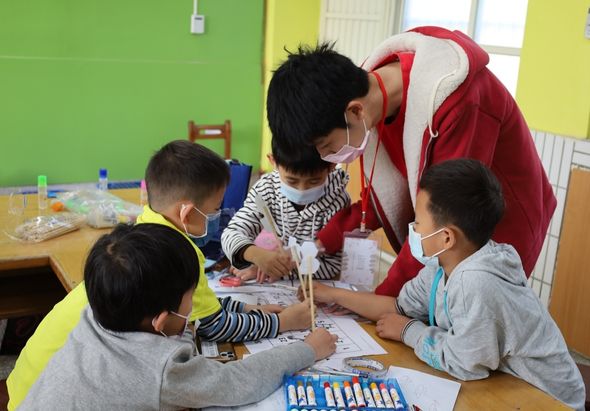 /media/original_images/2022_YouZouTaiWanJiaoYingWen_text02.jpg