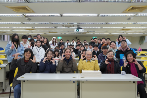 營隊帶領雙溪高中學生探索職涯、體驗「一日政大生」